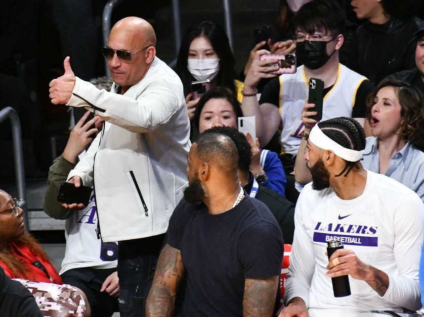 NBA／湖人 LeBron James 與「唐老大」Vin Diesel 熱烈互動，還要求對方「飛車飆進主場」！