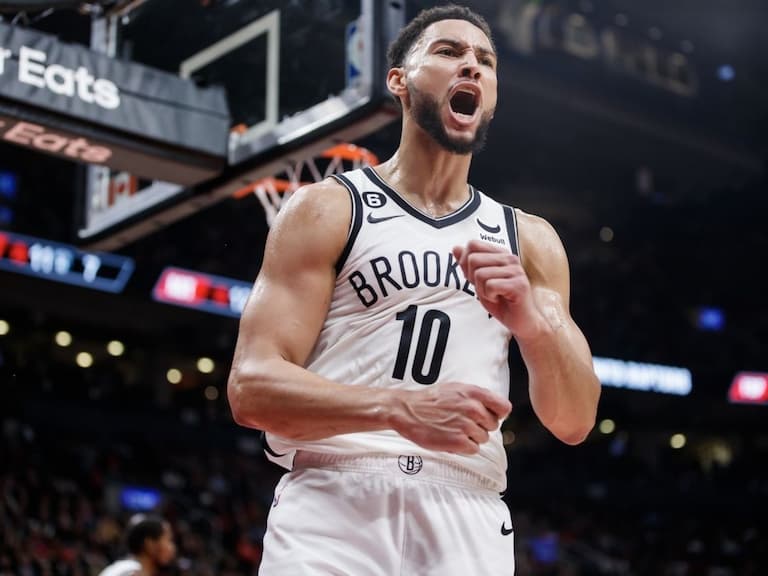 NBA/籃網 KD 禁區大空檔卻把球傳出去,Ben Simmons 當場不爽直接開噴!