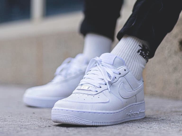 Nike、adidas 等 3 雙高顏值聯名白色球鞋推薦，白鞋控們怎麼能夠錯過？