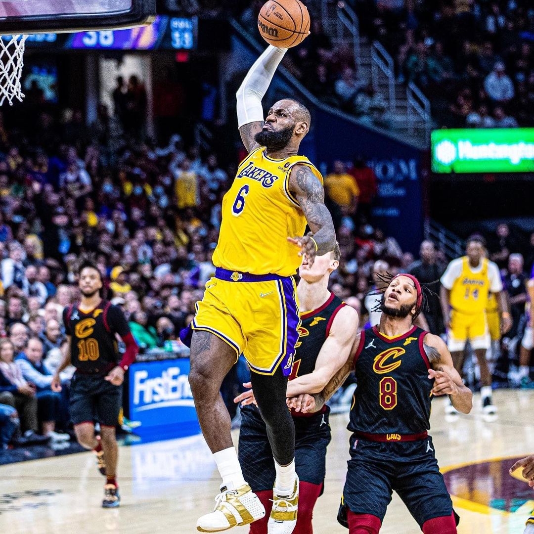 NBA 詹皇 LeBron James