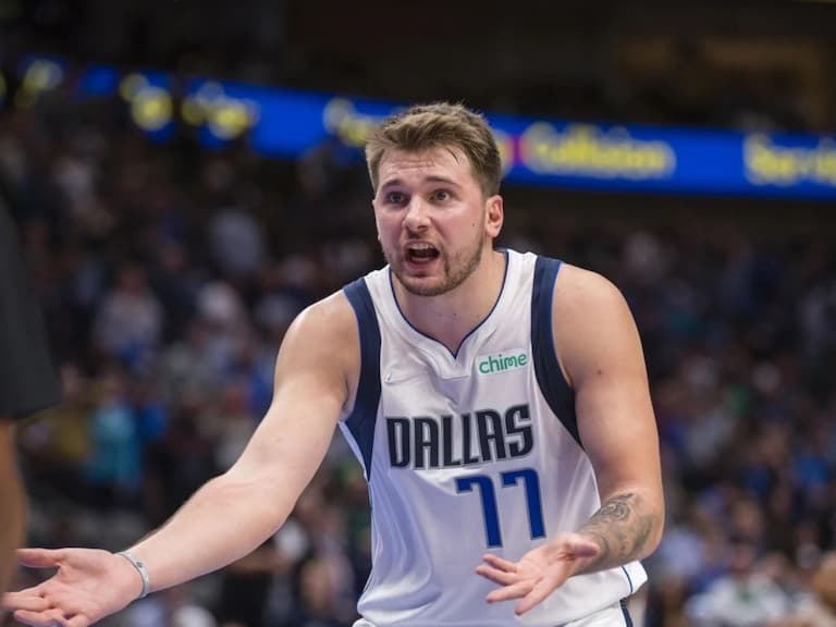 NBA／獨行俠 Luka Doncic 大聲向隊友精神喊話，裁判以為在罵他直接吹技術犯規！