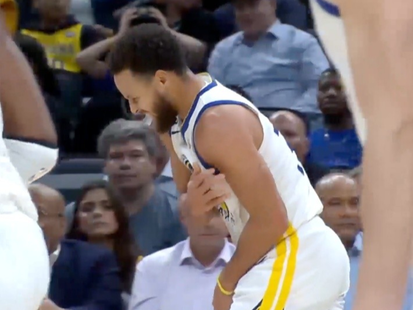 NBA／Curry 抄球抄到「肩膀拉傷」傷退離場，勇士戰績再度跌破 5 成！