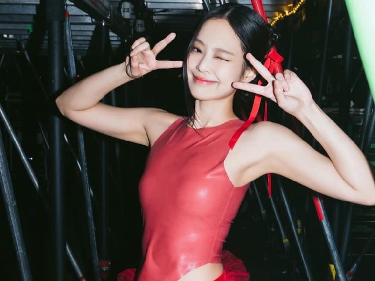 盤點 BLACKPINK Jennie 5 套演唱會吸睛造型！火辣尺度沒有極限！