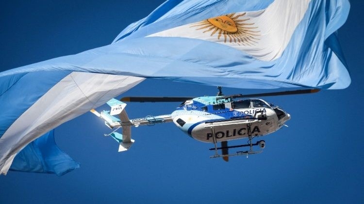 卡達世界盃／阿根廷冠軍遊行，百萬球迷塞爆市中心，球員改搭直升機！