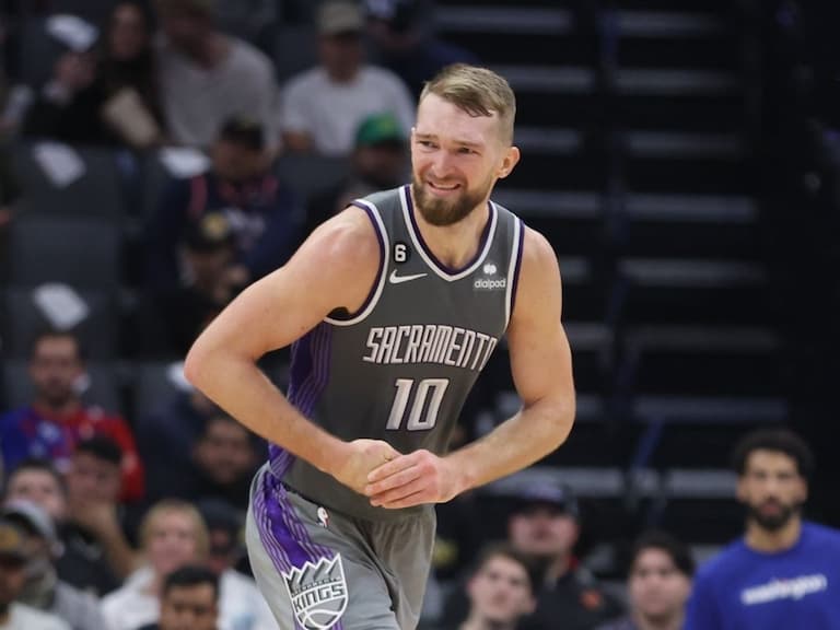 NBA/籃板王 Sabonis 右手受傷無限期缺賽,國王恐將面臨連續 17 年未進季後賽窘境⋯
