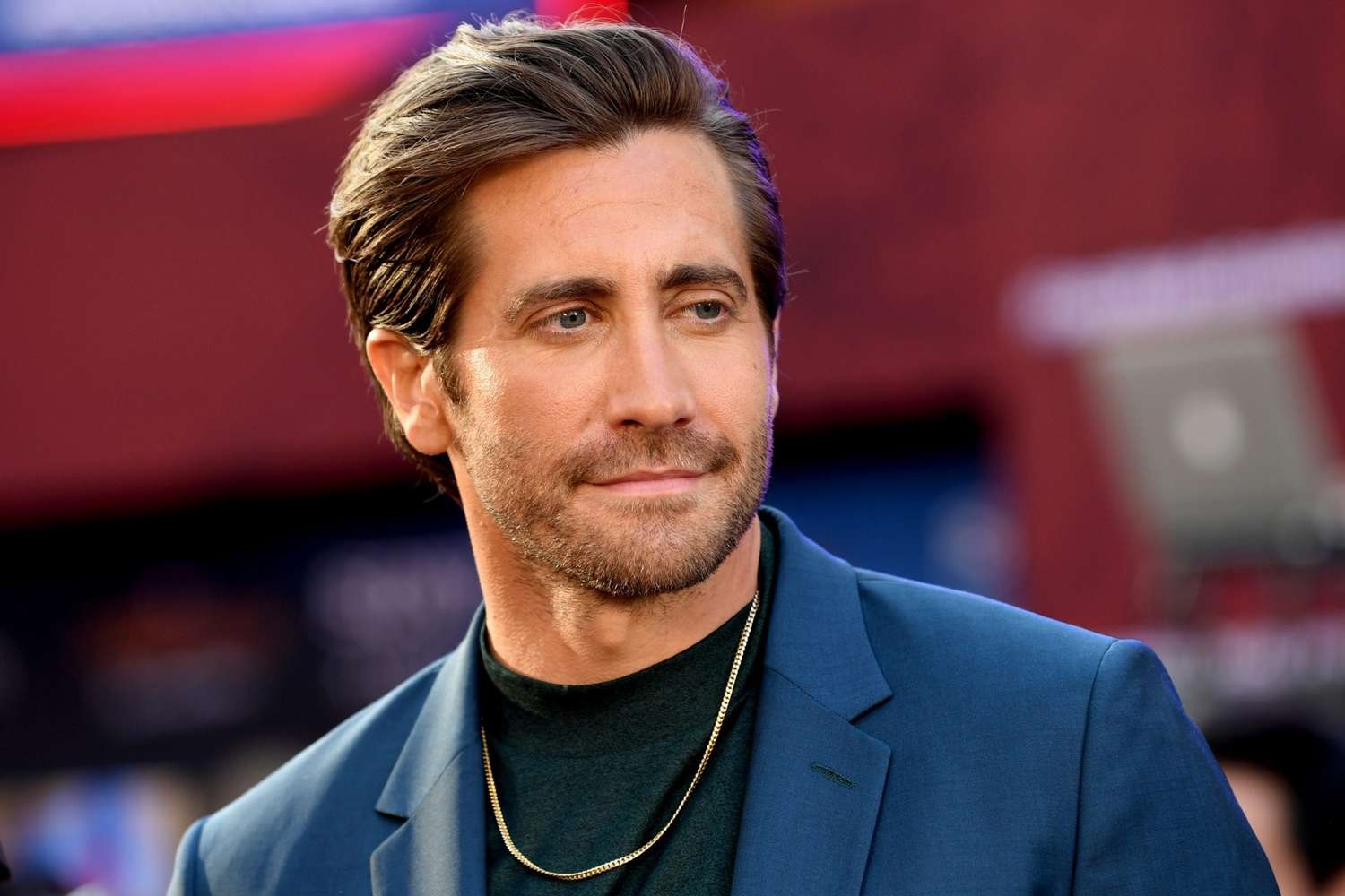 傑克葛倫霍 Jake Gyllenhaal 自爆和珍妮佛安妮斯頓拍床戲是折磨：「因為我偷偷暗戀她！」