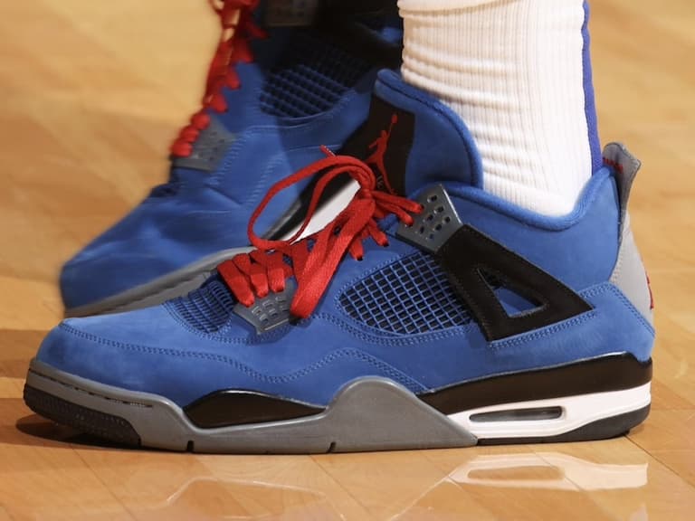「NBA 鞋王」P.J. Tucker 腳踩 Eminem x Air Jordan 4 "Encore"，價值約 73 萬台幣！