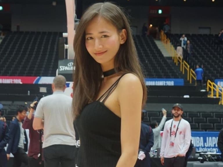 NBA 美女記者「宮河麻耶」5 招身材維持技巧大公開！小蠻腰、究極辣臀⋯難怪令無數宅男瘋狂！