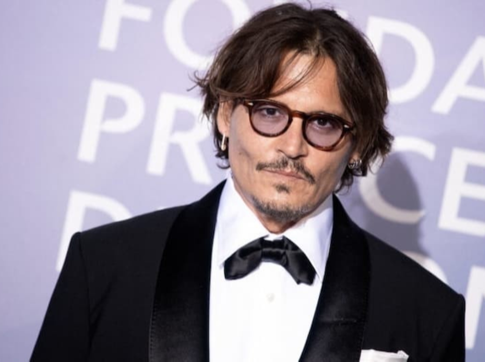 強尼戴普 Johnny Depp 遭演員指控超愛遲到，經常和導演吵架：「一直影響拍攝行程！」