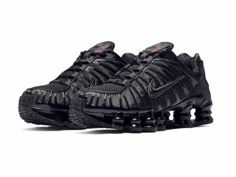 Nike Shox TL 黑、白美鞋實圖一覽，不用破萬享有 Supreme 聯名球鞋既視感！