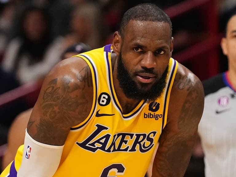 NBA／湖人戰績持續低迷，詹皇說重話：「在聯盟混吃等死不在我的 DNA 裡面！」