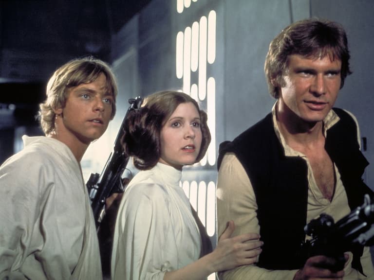 《星際大戰》嘉莉費雪 Carrie Fisher 對「莉亞公主」的髮型超不滿:「它看起來太肥胖了!」
