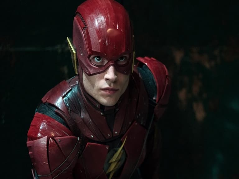 DCEU 有意保留《閃電俠》伊薩米勒的地位,傳華納高層認為他恢復良好!