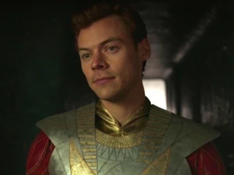 哈利 Harry Styles 將回歸漫威 Marvel《永恆族》擔任要角!導演:「沒有人比他更適合演愛神!」