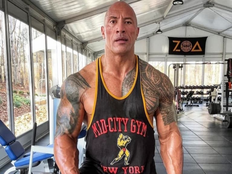 巨石強森 Dwayne Johnson 憶起剛入行好萊塢，大家都不跟他說話：「他們會刻意迴避我！」