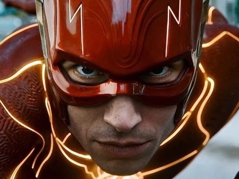 伊薩米勒 Ezra Miller 私闖民宅不影響!導演證實《閃電俠》仍如期上映:「我們即將帶回閃電!」