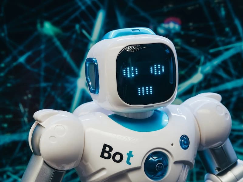 全球首位「AI 機器人律師」下個月將出庭打官司！