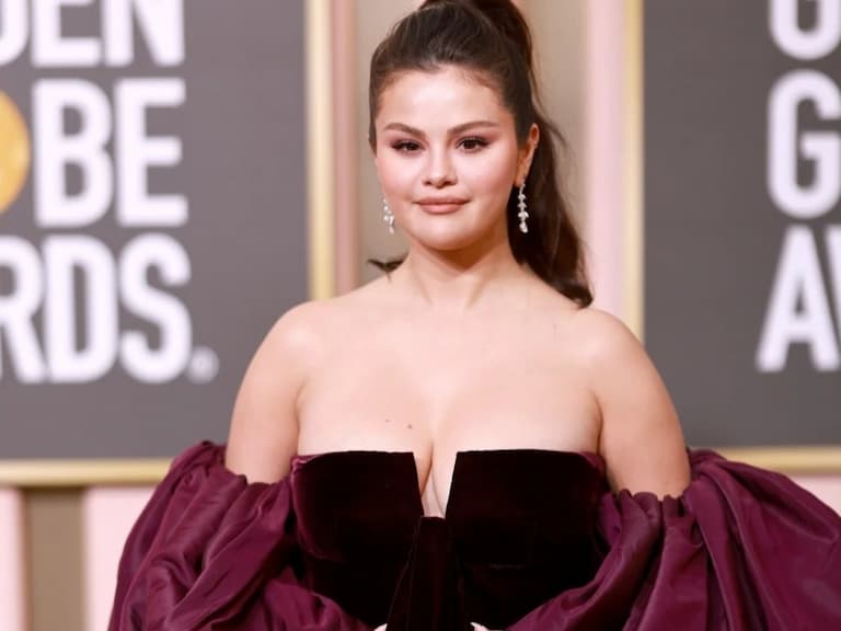 賽琳娜戈梅茲 Selena Gomez 遭網酸身材走樣，霸氣開直播回嗆：「因為我過得很爽！」