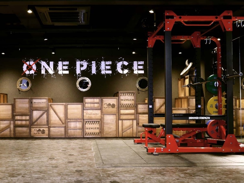 《ONE PIECE 航海王》東京健身房正式開幕，不管你是海賊派或海軍派都要來報到！