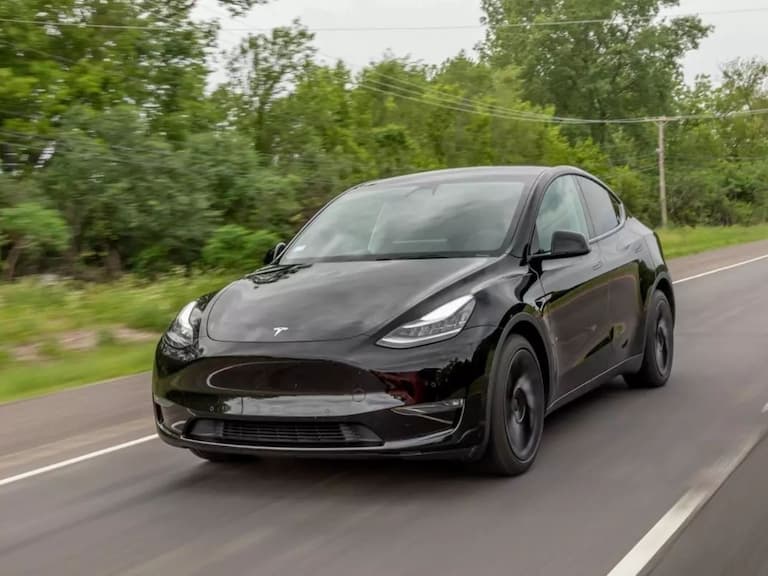 特斯拉 Tesla 宣布大降價,引來已購車車主不爽怒罵「這輩子不會再買」!