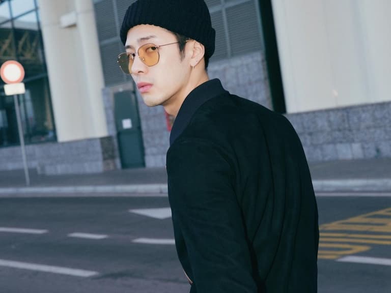 頂流男星「王嘉爾」除了頂胯舞,私服穿搭也超強!解析 4 大技巧穿出個性,新手也能簡單駕馭!