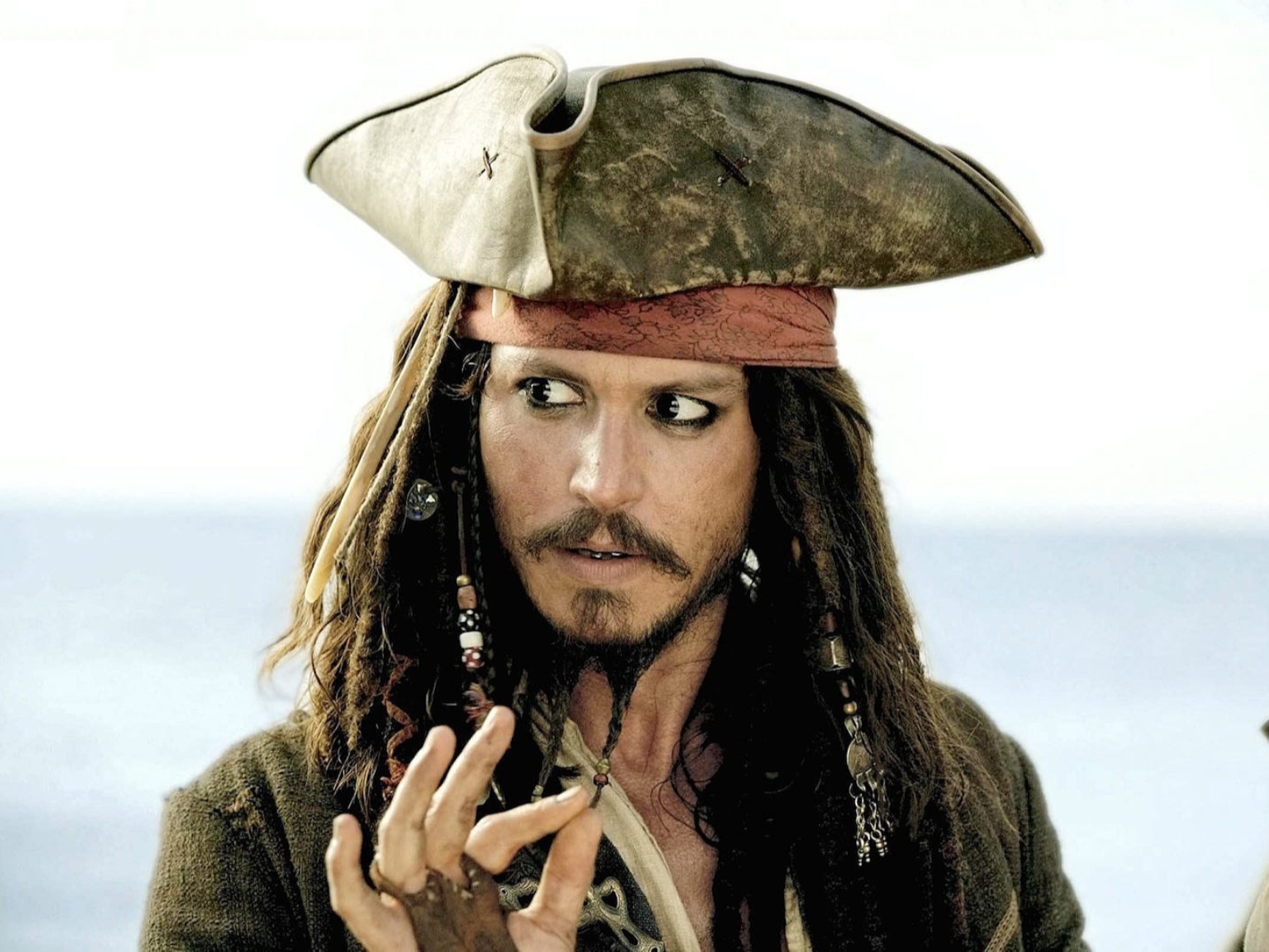 強尼戴普 Johnny Depp 自爆迪士尼早就看他不爽，製作人曾怒罵：「他就像喝醉酒的智障！」