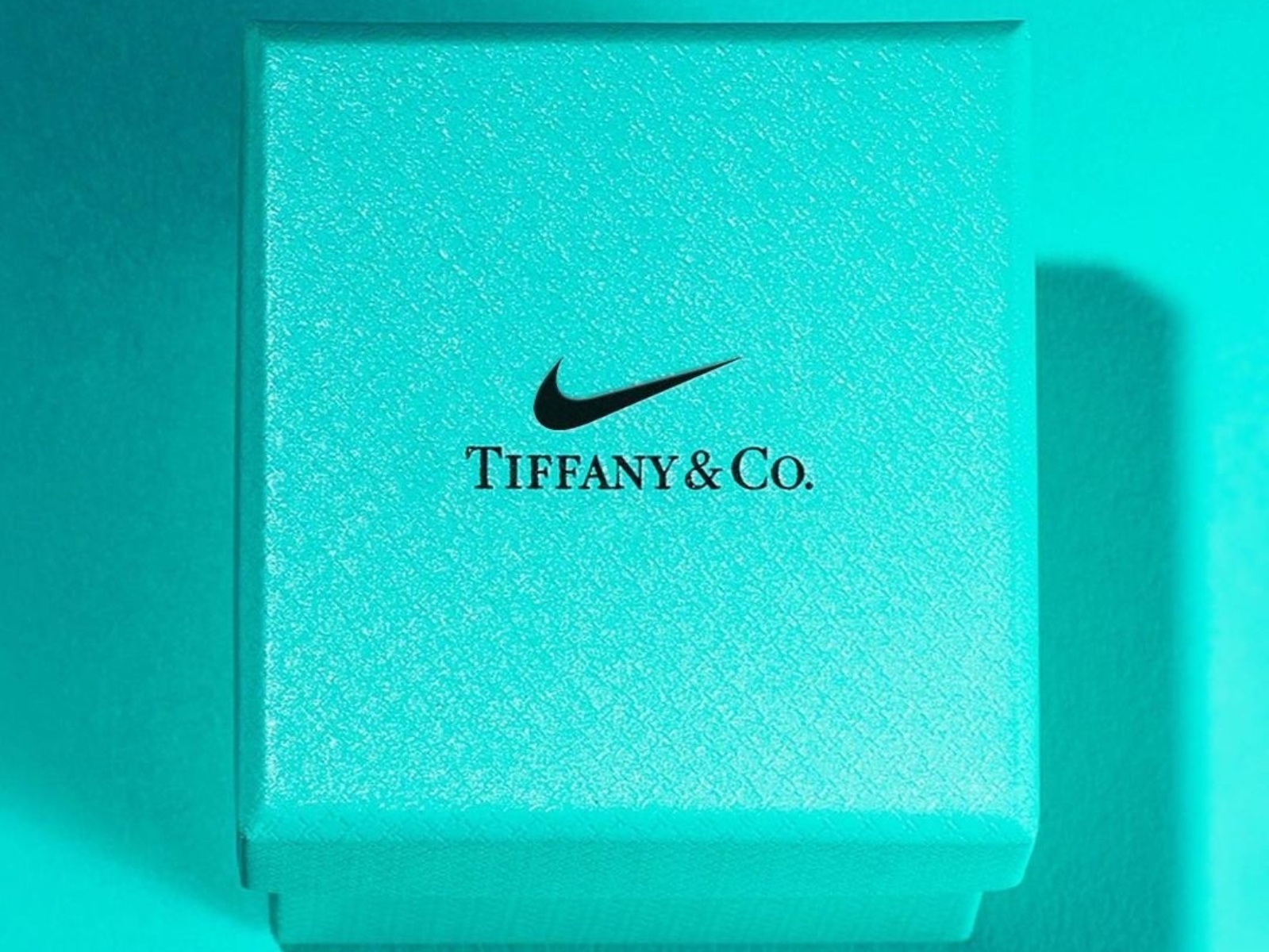 Nike x Tiffany & Co. 最新聯名球鞋 Air Force 1 諜照曝光，直接挑戰 2023 年度鞋王！
