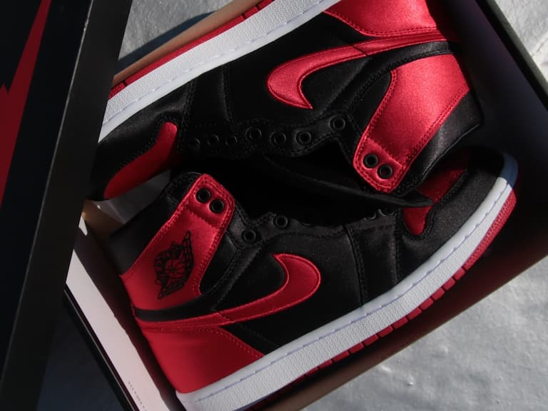 Air Jordan 1 High OG "Satin Bred" 2023 年復刻，當年限定 501 雙黑紅神鞋回歸！