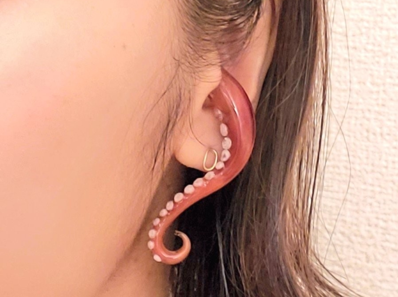 日本推特爆紅「章魚觸手耳塞」扭蛋，直接入侵你的耳道！