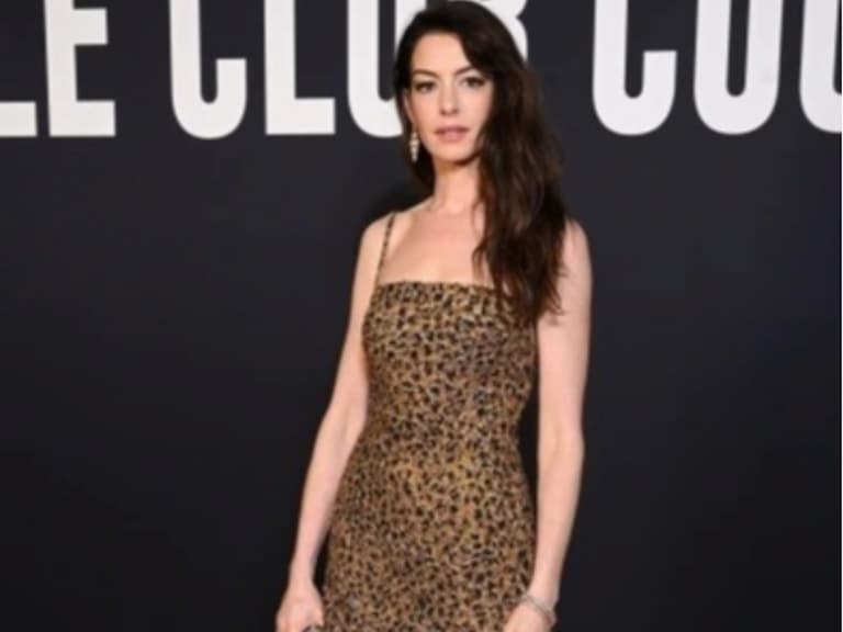 安海瑟薇 Anne Hathaway 性感熱舞影片流出！加碼盤點「小安」3 大火辣狂野時刻！