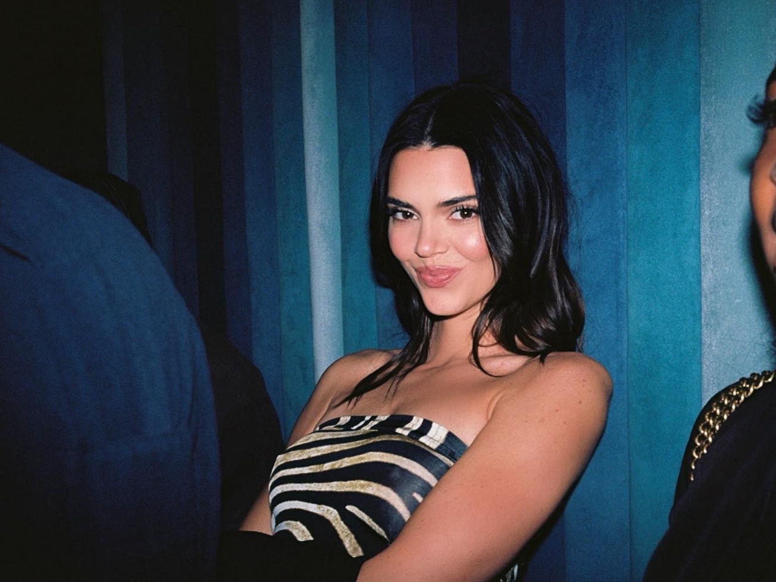 Kendall Jenner 深夜曬「邪惡視角」性感辣照，粉絲鼻血狂噴：「怎麼可能睡得著！」