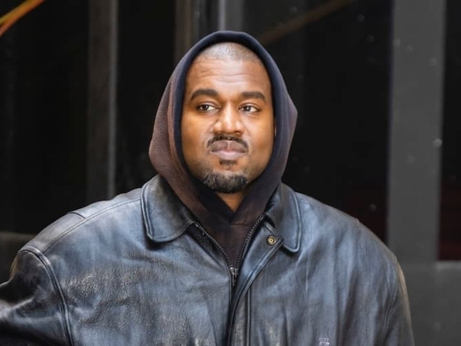 肯爺 Kanye West 再與狗仔發生衝突，遭對方挑釁「打一架」選擇報警！