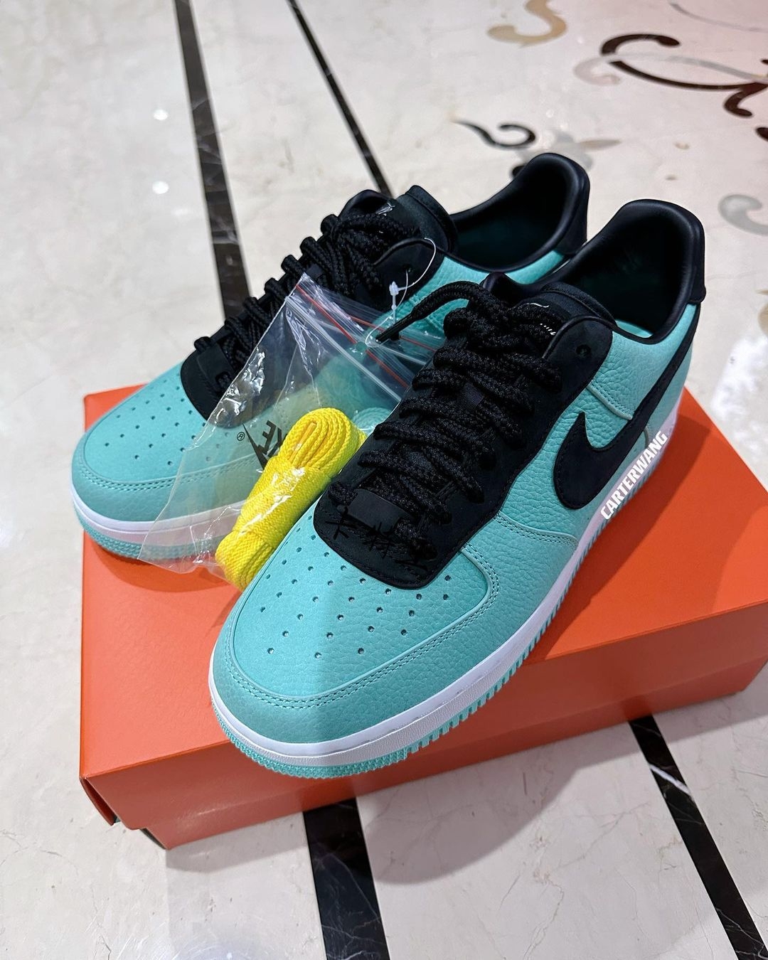 Tiffany & Co. x Nike Air Force 1 疑似第二款配色曝光！