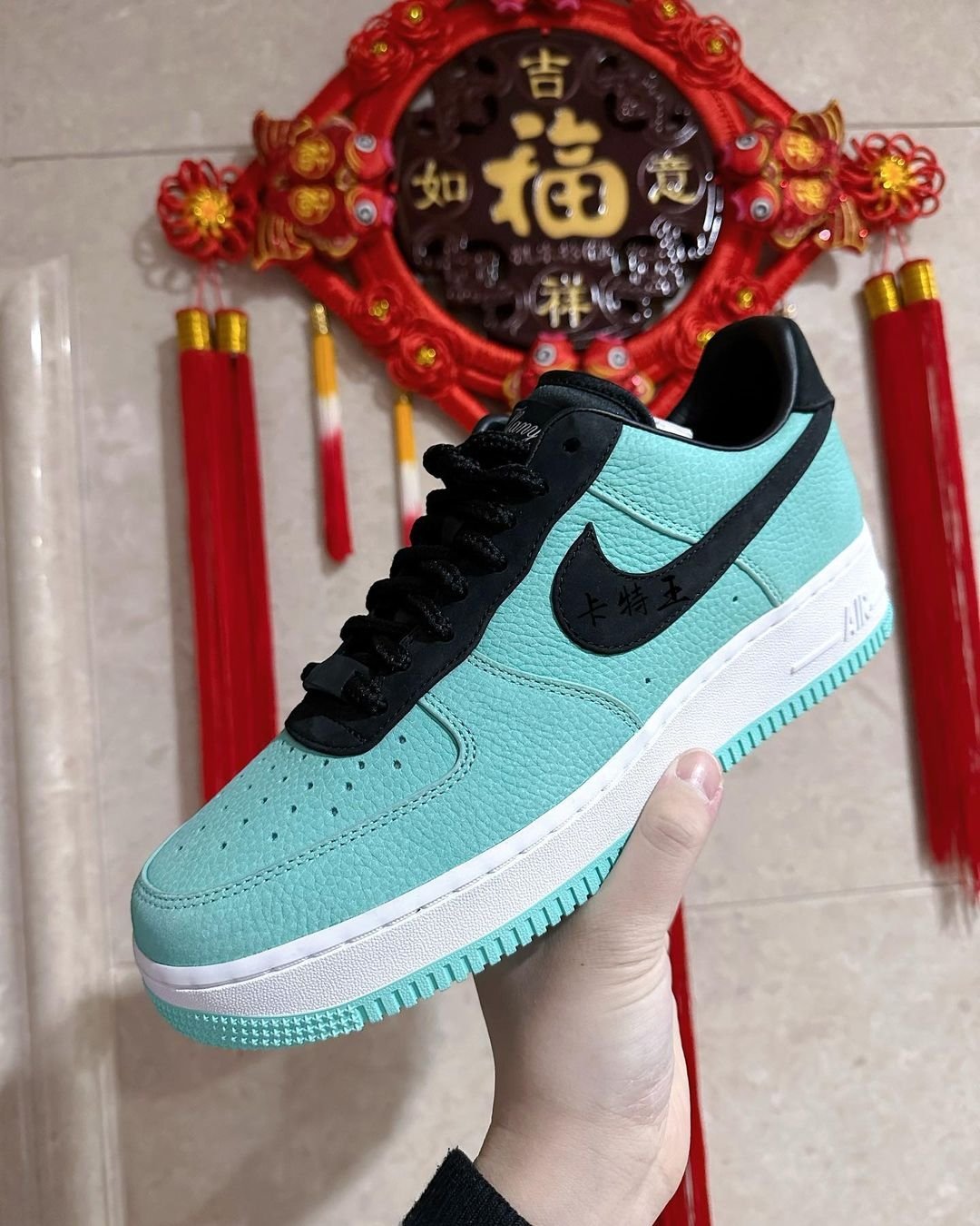 Tiffany & Co. x Nike Air Force 1 疑似第二款配色曝光！