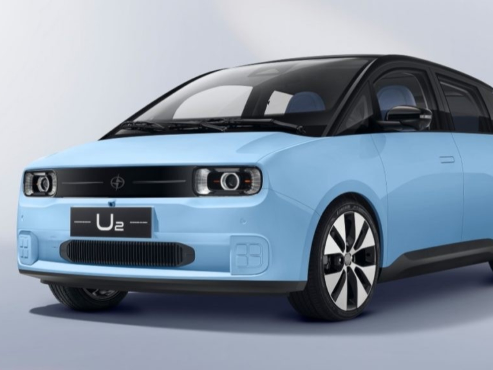 中國眾泰汽車推出全新電動車「江南 U2」，遭質疑神似本田「Honda e」！