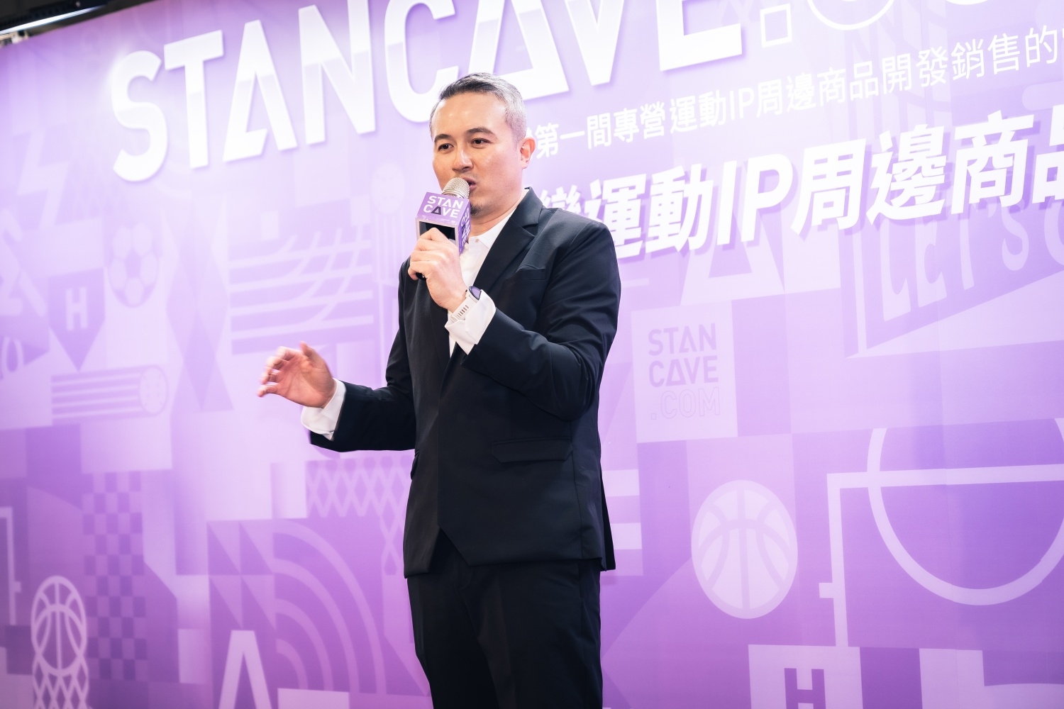 STANCAVE 台灣運動 IP 周邊商品展時間地點資訊公開，你要的 PLG 球員球衣、中職球員卡都在這！