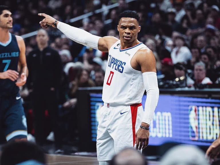 NBA/「威少」Russell Westbrook 與場邊觀眾爆發衝突,直接將球迷驅逐出場!