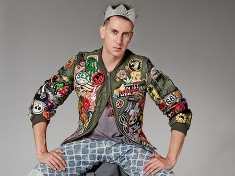 關於 Jeremy Scott 5 件事：為 MOSCHINO 效力 10 年、把海綿寶寶、麥當勞搬進秀場！
