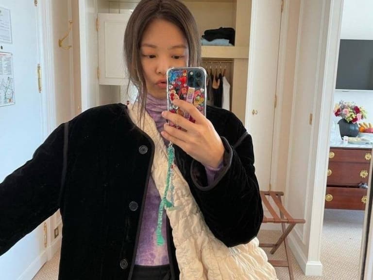 Bottega Veneta 尼龍包紅什麼?加碼推薦 5 款尼龍包,Jennie 愛款不到 3 千元!