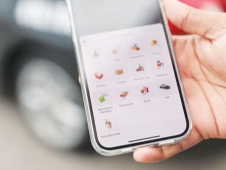 國外 Uber Eats 推出「大麻外送服務」,不用出門在家就能輕鬆 Chill!