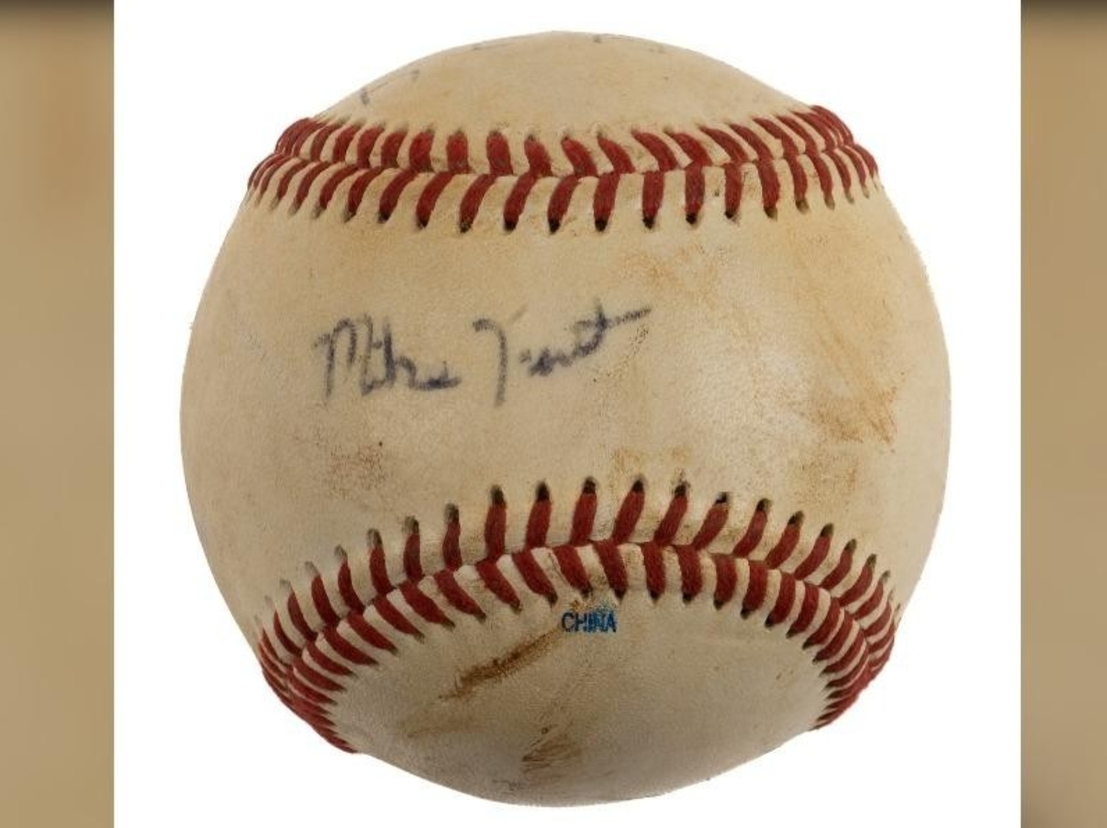 MLB / 天使隊球星「鱒魚」楚奧特 12 歲的「簽名棒球」被拍賣，最終以近 50 萬台幣成交！