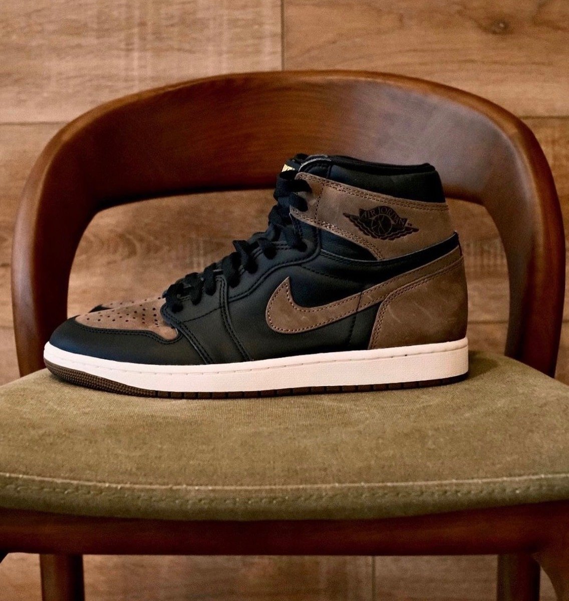 Air Jordan 1 High "Palomino"