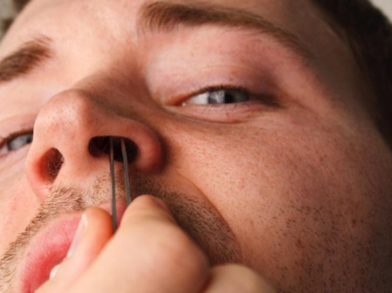 如何正確修剪鼻毛？鼻毛刀用法、推薦⋯終於不再尷尬外露！