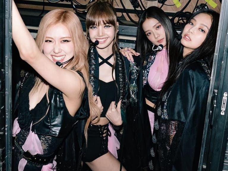 BLACKPINK 刺青秘密大解析:Rosé 手臂 h 是愛犬名縮寫、Jennie 手腕字樣是成名關鍵!
