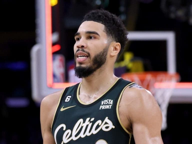 NBA 季後賽／塔圖姆 Jayson Tatum 砍 36 分正負值卻全隊最低，遭球迷狂發「迷因影片」嘲笑！