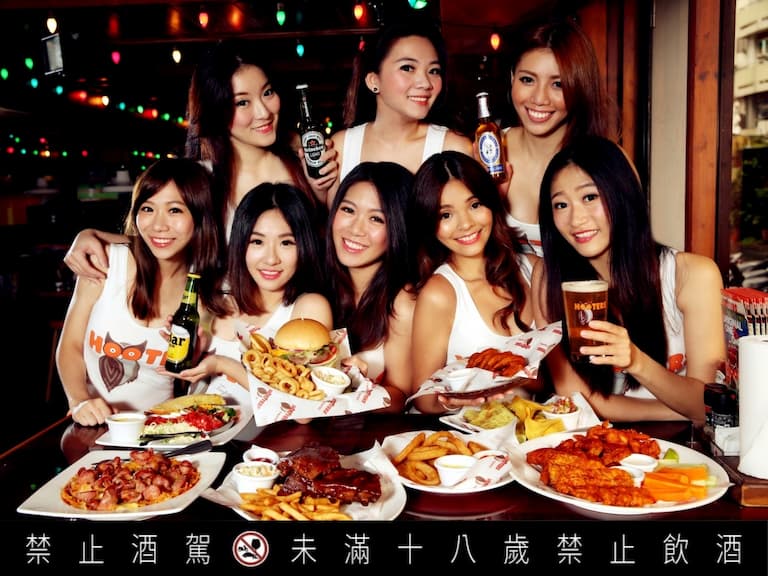 盛夏炎炎不用怕！Hooters竹北店陪你大口暢飲嗨起來