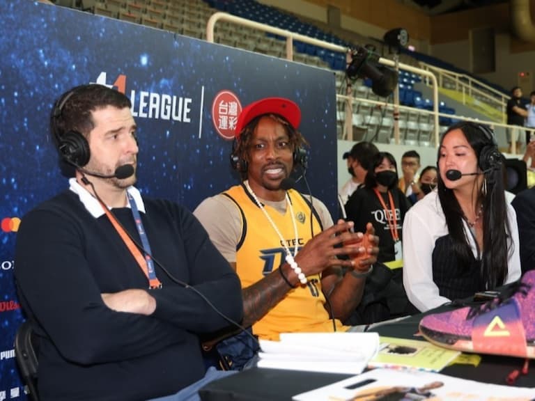 T1／「魔獸」霍華德 Dwight Howard 表示想跟阿巴西、曾文鼎等人聯手，還盛讚胖老爹超好吃！
