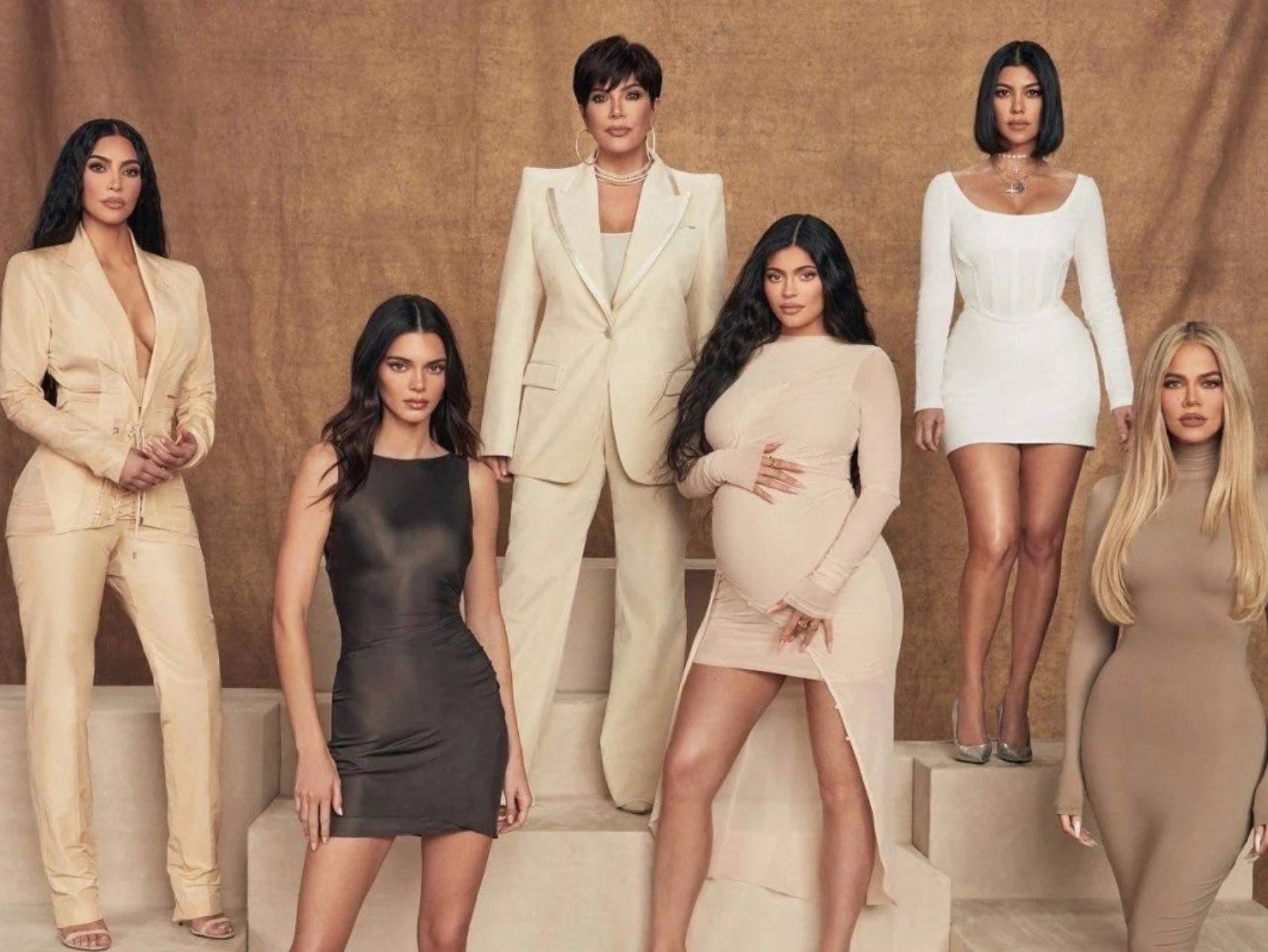 《卡戴珊家族》第三季即將播出！揭示金卡戴珊 Kim Kardashian、肯爺 Kanye West 離婚內幕！
