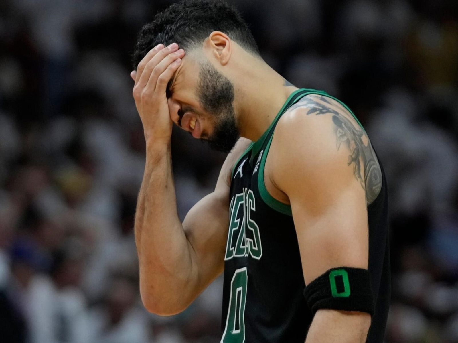 NBA 季後賽／塞爾提克 G3 被熱火慘虐，引發綠衫軍球迷失落：「球員早就已經放棄比賽！」
