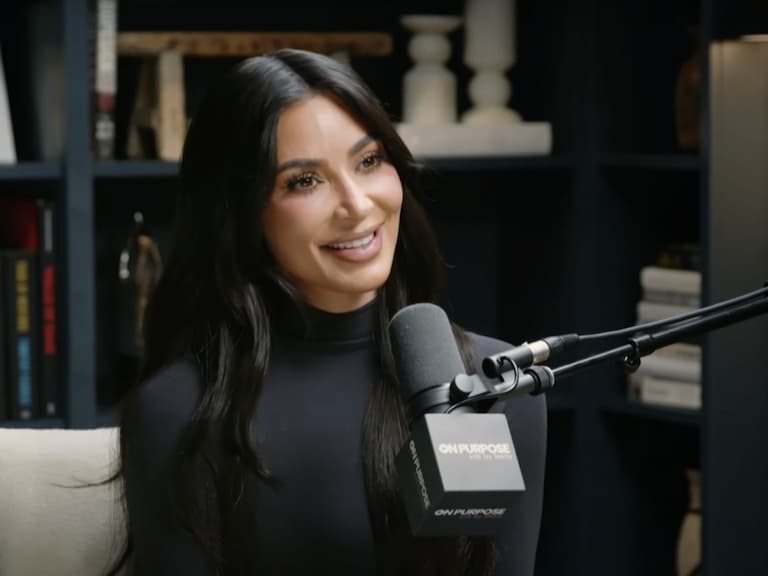 金卡戴珊 Kim Kardashian 抱怨單親媽媽好難當，引網酸：「別裝的像中產階級！」